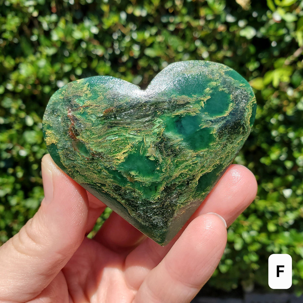 Emerald Heart - Heals Heart Chakra, Compassion, Acceptance, Wisdom, Confidence - Green Emerald Crystal Heart Healing Gemstones