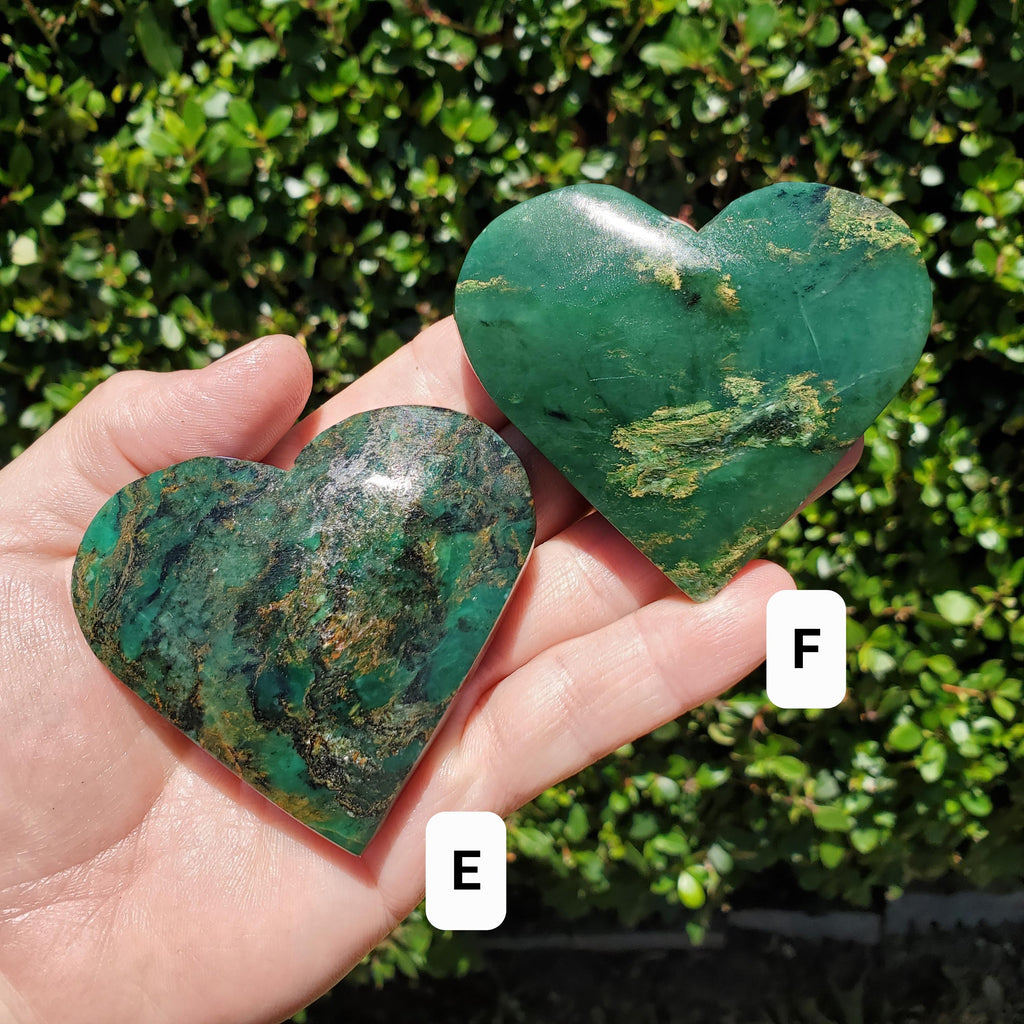 Emerald Heart - Heals Heart Chakra, Compassion, Acceptance, Wisdom, Confidence - Green Emerald Crystal Heart Healing Gemstones