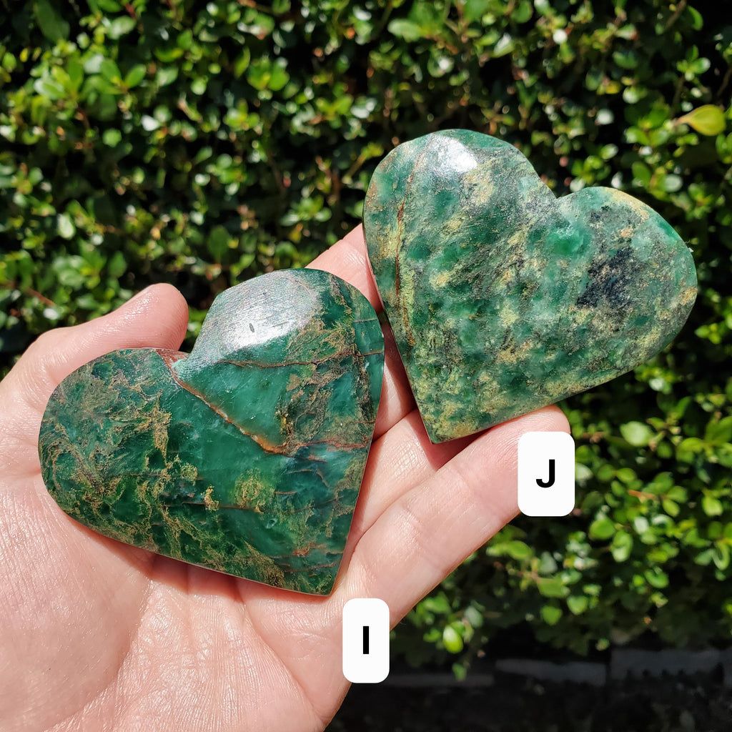 Emerald Heart - Heals Heart Chakra, Compassion, Acceptance, Wisdom, Confidence - Green Emerald Crystal Heart Healing Gemstones