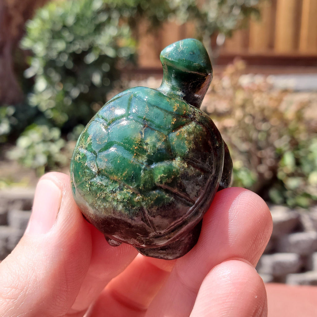Small Emerald Turtle Carving - Heals Heart Chakra, Compassion, Acceptance, Wisdom, Confidence - Emerald Crystal Turtle Healing Gemstone