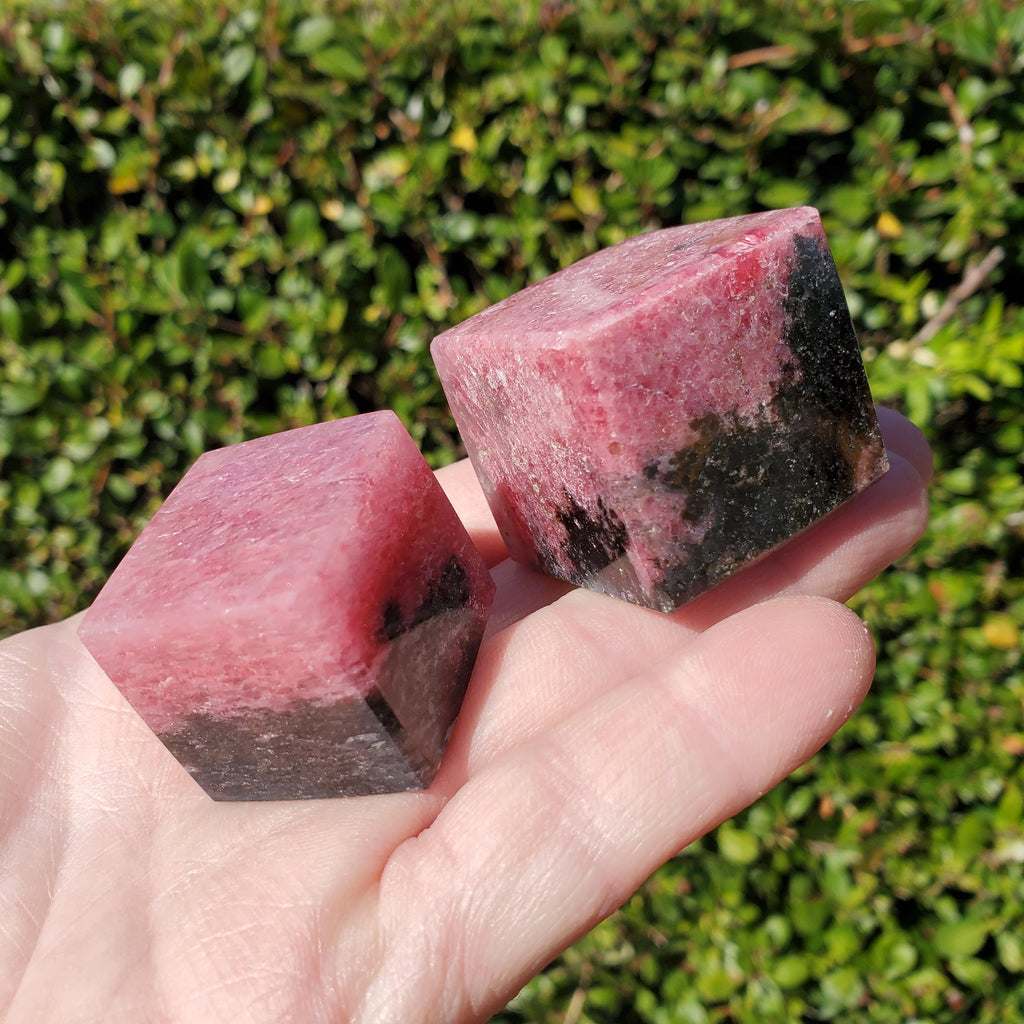 Cute Rhodonite Cube - Self Love, Balance, Joy, Happiness - Pink and Black Crystal Cube Healing Gemstones Home Deocr