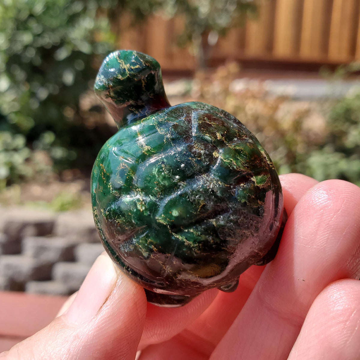 Small Emerald Turtle Carving - Heals Heart Chakra, Compassion, Acceptance, Wisdom, Confidence - Emerald Crystal Turtle Healing Gemstone