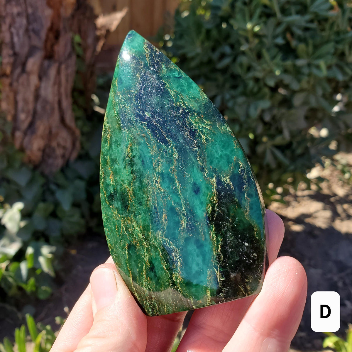 Green Emerald Flame - Heals Heart Chakra, Compassion, Acceptance, Wisdom, Confidence - Green Crystal Point Healing Gemstones