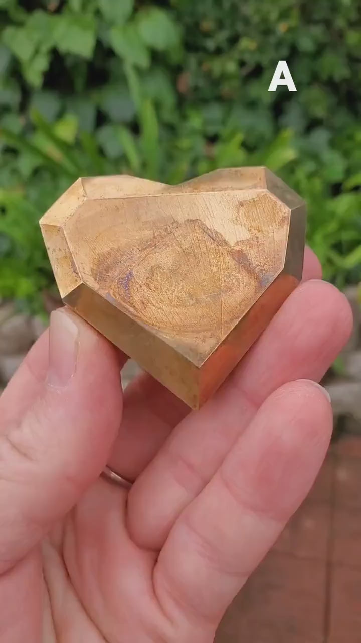 Faceted Brass Heart (made of Copper & Zinc) - Purify, Blocks Negativity, Wealth, Emotional Healing - Gold Heart Healing Gemstone Love Stone