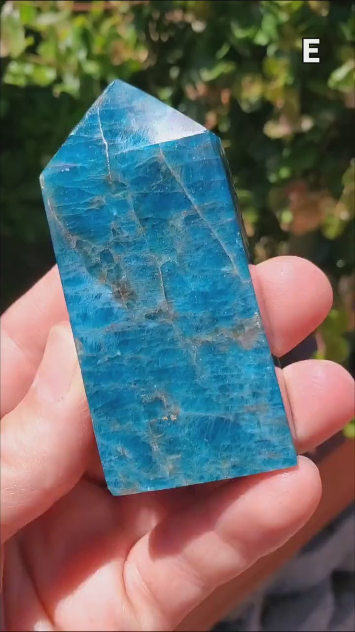 Blue Apatite Tower (damaged) - Intuition, Mental Clarity, Manifestation - Blue Vein Crystal Point Stone Crystal Healing