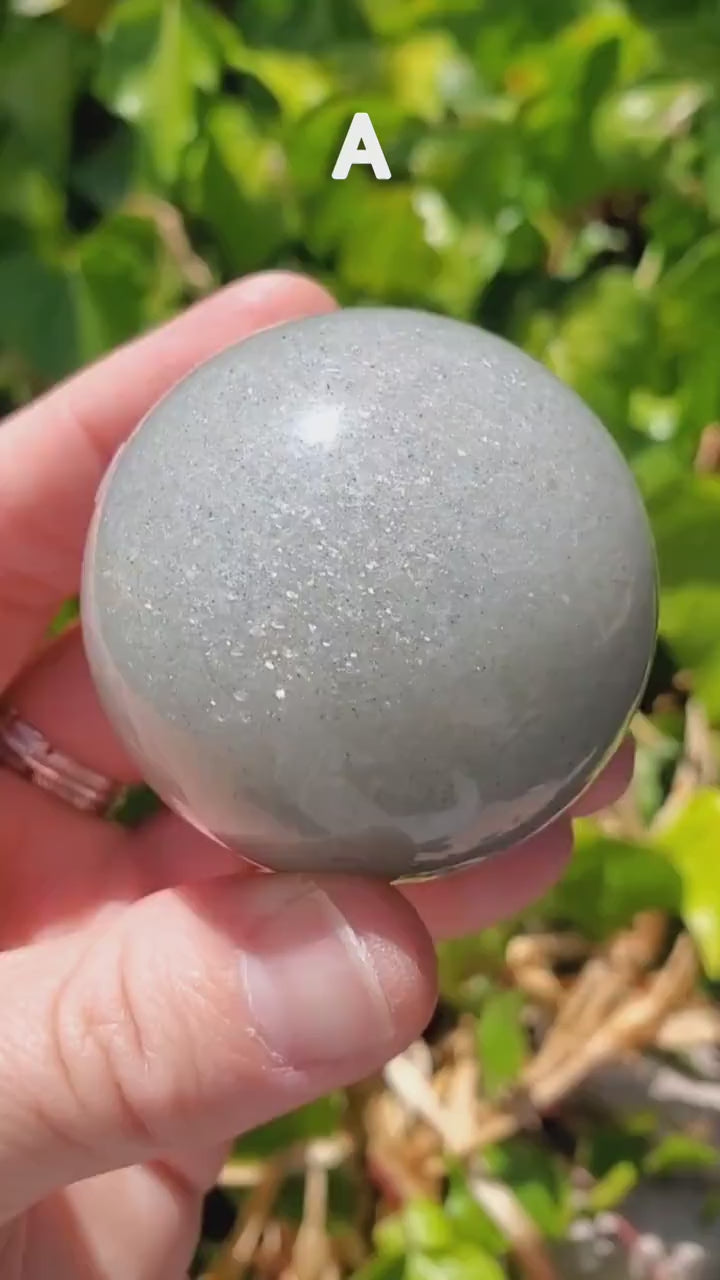 Flashy Quartz with Muscovite Sphere - Reflection, Clear Mind, Physic Abilities, Connect To Higher Self - Sparkly Mica Healing Gemstone